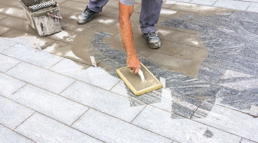Professional gutter cleaning in Mullan, ID